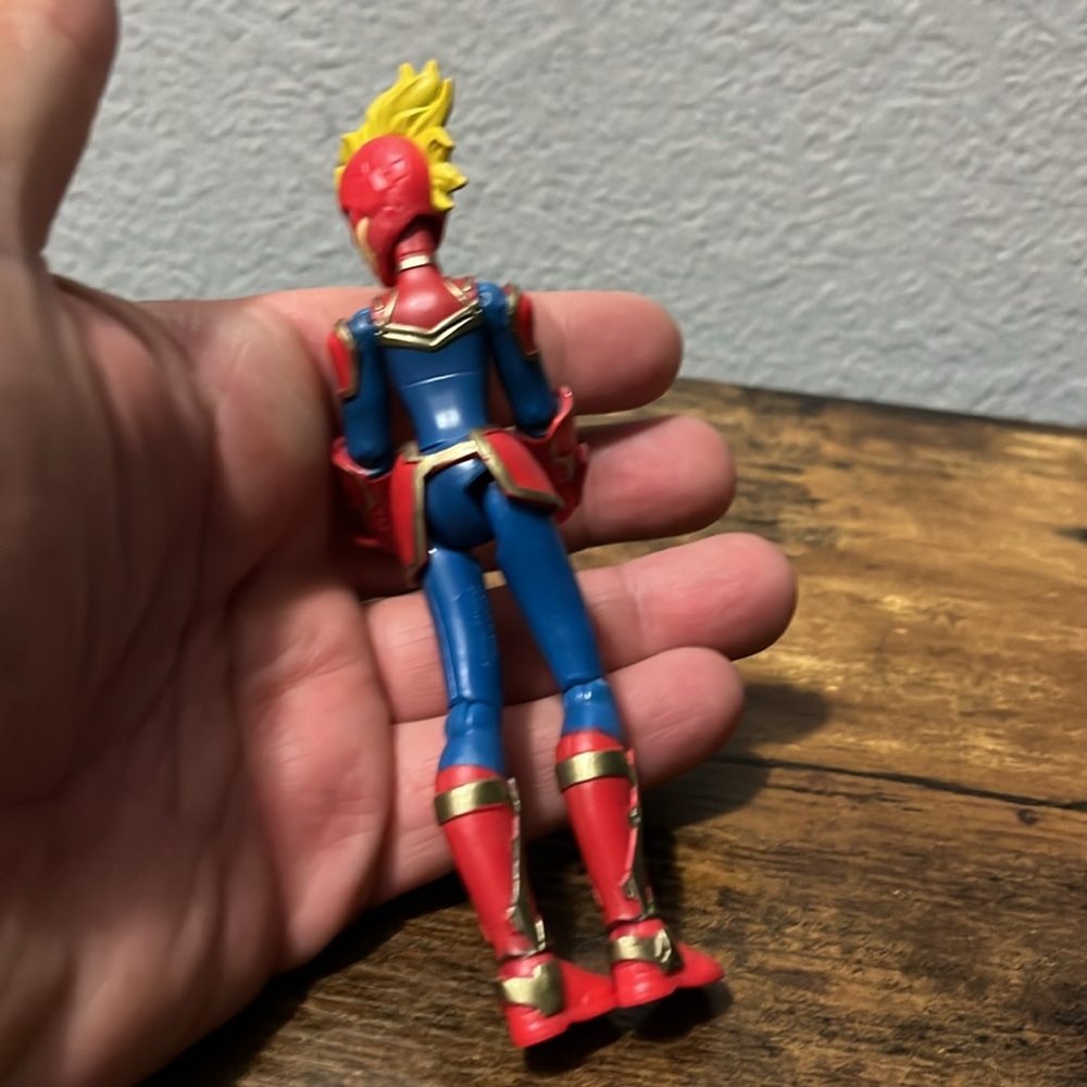 Superhero Action Figure Set - Red and Blue - Picture 9 of 10